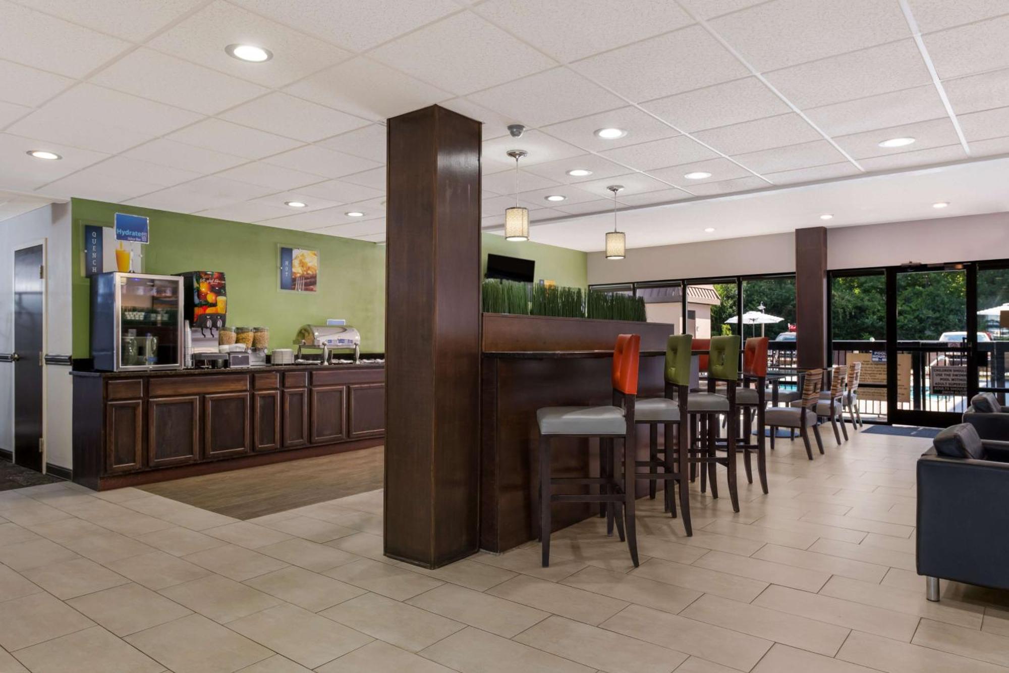 Best Western Albemarle Inn Buitenkant foto